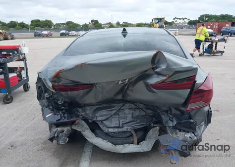 2019 Hyundai Elantra Sel z USA, uszkodzony, nr VIN KMHD84LF4KU743219